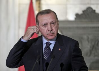 Erdoğan’ın yalanları burdan köye yol olur!