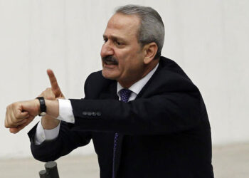 Zafer Çağlayan’ın, Reza Zarrab’tan aldığı rüşvet