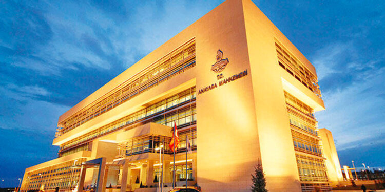 Anayasa Mahkemesi’nden “hükümlüye cenaze izni verilmemesiyle ilgili” hak ihlali kararı